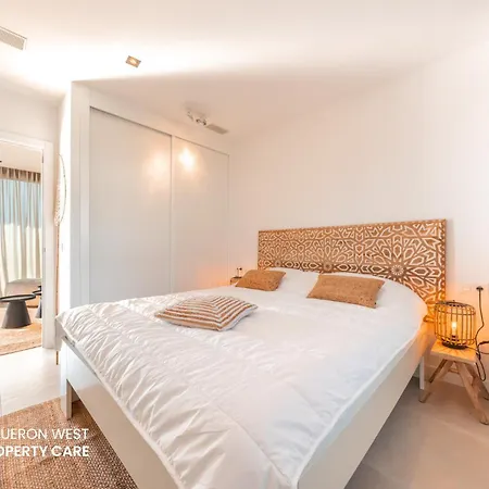 Costavale - Penthouse With Sea View And Pool, Higueron West Apartment